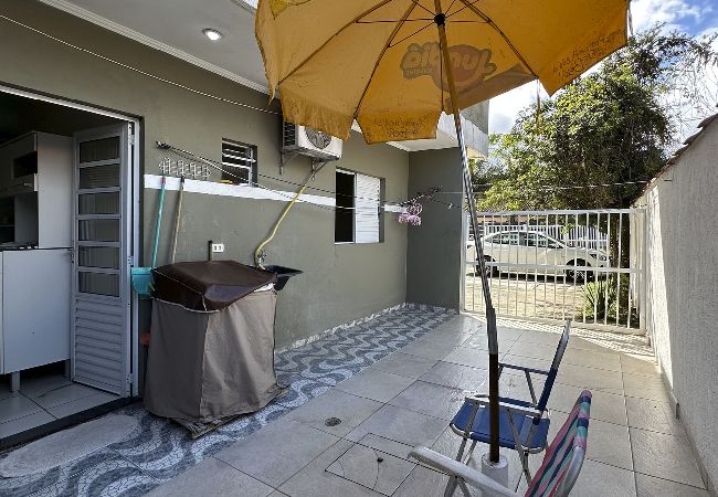 Apartamento em Ubatuba - Apartamento aconchegante c Wi-Fi na Praia do Sapê Apartamento em Ubatuba - Apartamento aconchegante c Wi-Fi na Praia do Sapê