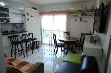 Apartamento em Cabo Frio - Ótimo Apto à 650m da praia do Forte em Cabo Frio