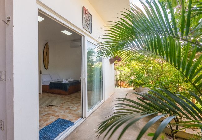 Casa em Camaçari - Casa aconchegante com Wi-Fi e piscina prox a praia Casa em Camaçari - Casa aconchegante com Wi-Fi e piscina prox a praia