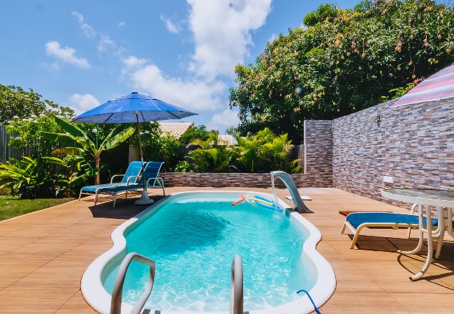 Casa em Camaçari - Casa aconchegante com Wi-Fi e piscina prox a praia Casa em Camaçari - Casa aconchegante com Wi-Fi e piscina prox a praia