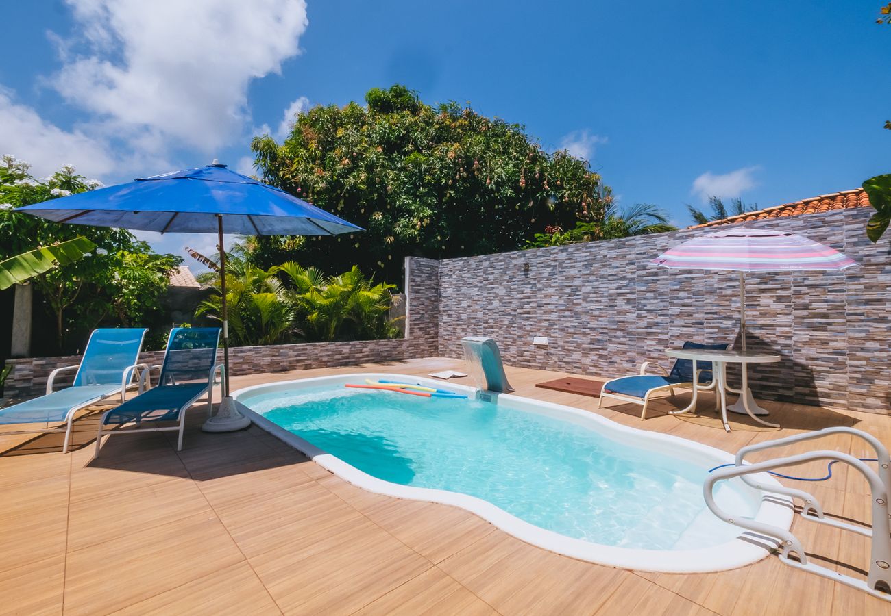 Casa em Camaçari - Casa aconchegante com Wi-Fi e piscina prox a praia Casa em Camaçari - Casa aconchegante com Wi-Fi e piscina prox a praia