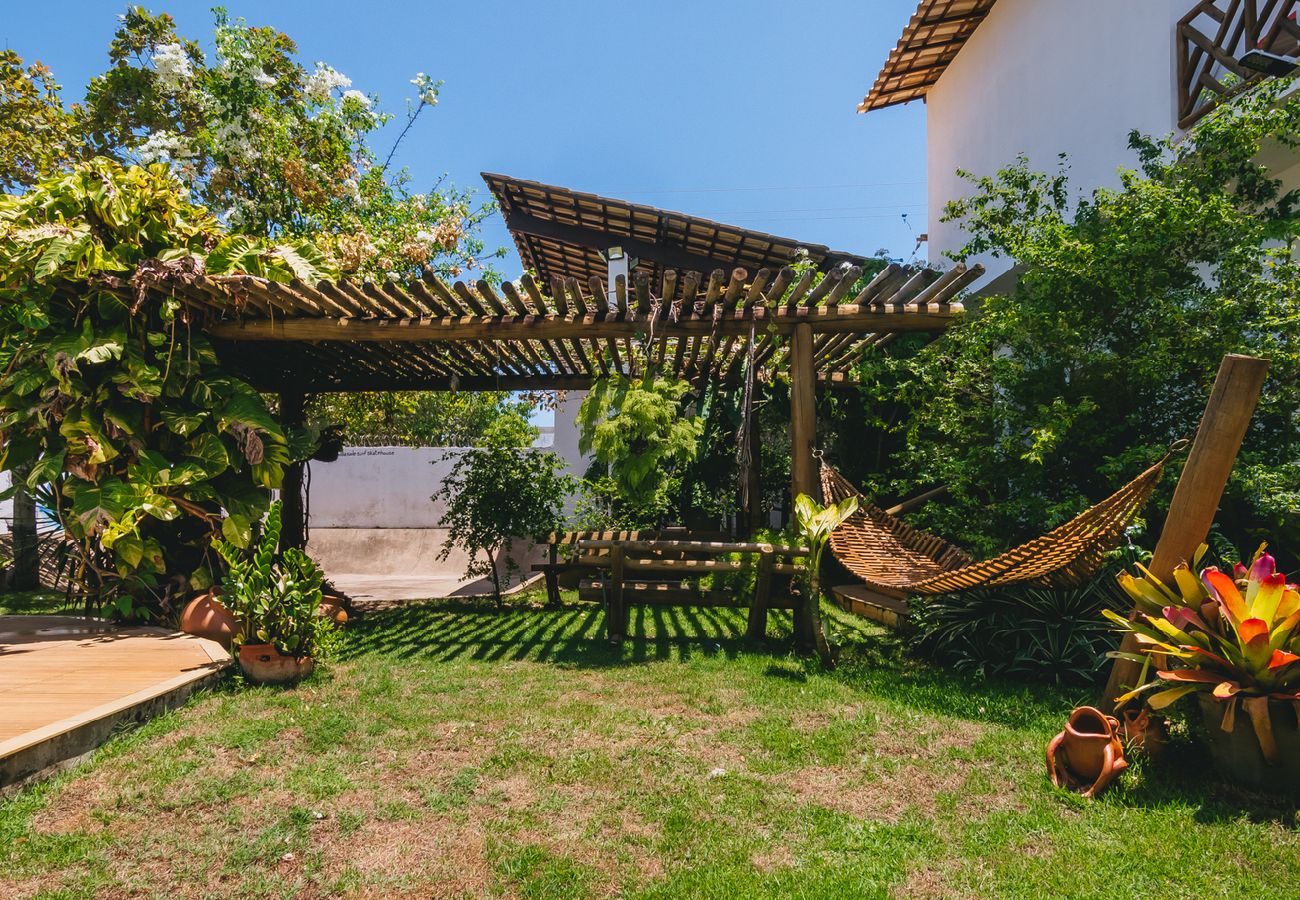 Casa em Camaçari - Casa aconchegante com Wi-Fi e piscina prox a praia Casa em Camaçari - Casa aconchegante com Wi-Fi e piscina prox a praia
