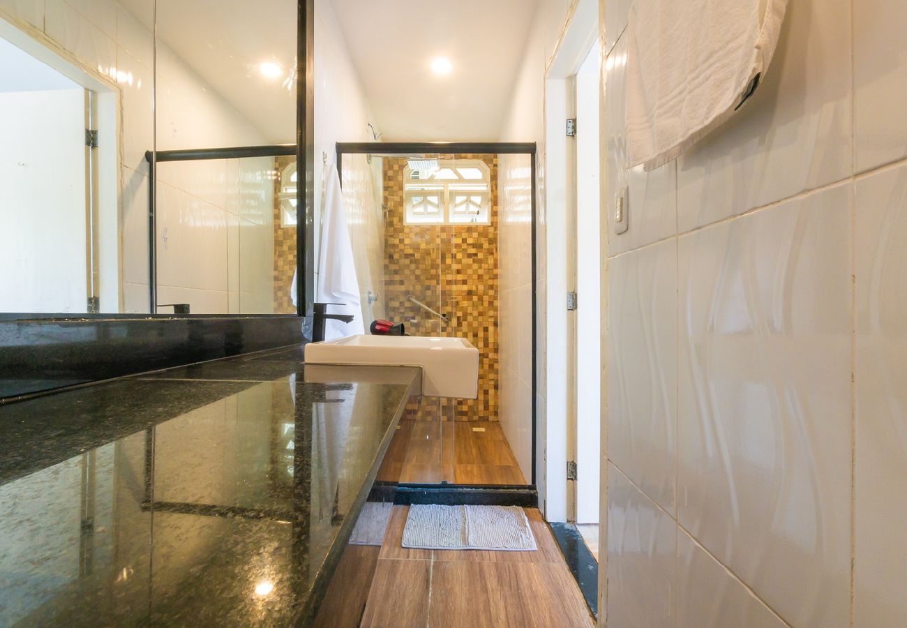 Casa em Camaçari - Casa aconchegante com Wi-Fi e piscina prox a praia Casa em Camaçari - Casa aconchegante com Wi-Fi e piscina prox a praia
