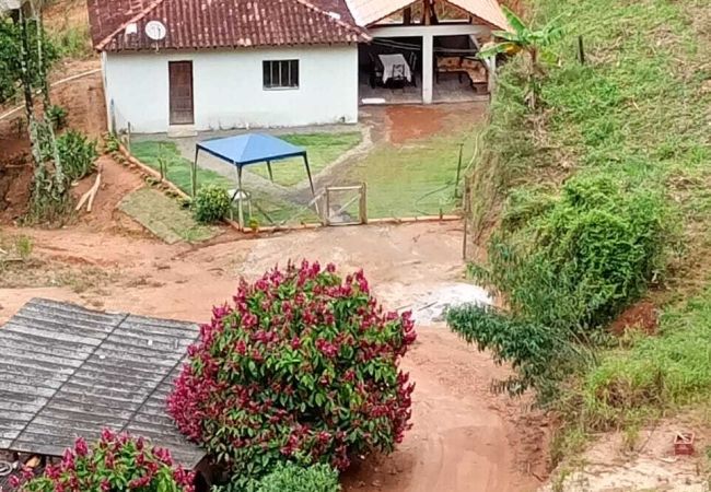 Casa em Marechal Floriano - Sítio tranquilo e equipado com churrasq e Wi-Fi