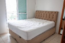 Apartamento em Praia Grande - Apto com churrasqueira e wi-fi à 650m da praia