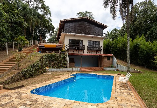 Casa em Mairiporã - Casa com piscina, churrasqueira, Wi-Fi e garagem Casa em Mairiporã - Casa com piscina, churrasqueira, Wi-Fi e garagem