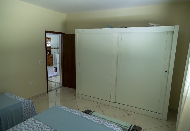 Casa em Macaé - Casa ampla c piscina e churrasq em meio à natureza Casa em Macaé - Casa ampla c piscina e churrasq em meio à natureza