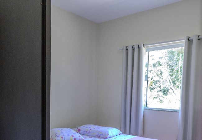 Casa em Macaé - Casa ampla c piscina e churrasq em meio à natureza Casa em Macaé - Casa ampla c piscina e churrasq em meio à natureza