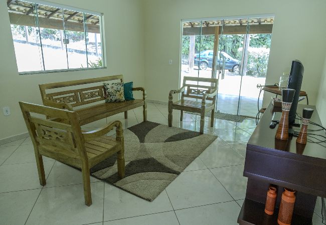 Casa em Macaé - Casa ampla c piscina e churrasq em meio à natureza Casa em Macaé - Casa ampla c piscina e churrasq em meio à natureza