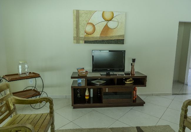 Casa em Macaé - Casa ampla c piscina e churrasq em meio à natureza Casa em Macaé - Casa ampla c piscina e churrasq em meio à natureza