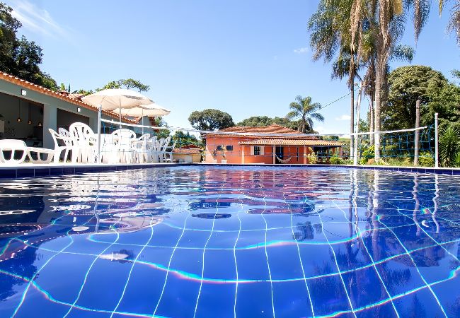 Casa em Socorro - Chácara em Socorro com piscina e 4 suítes