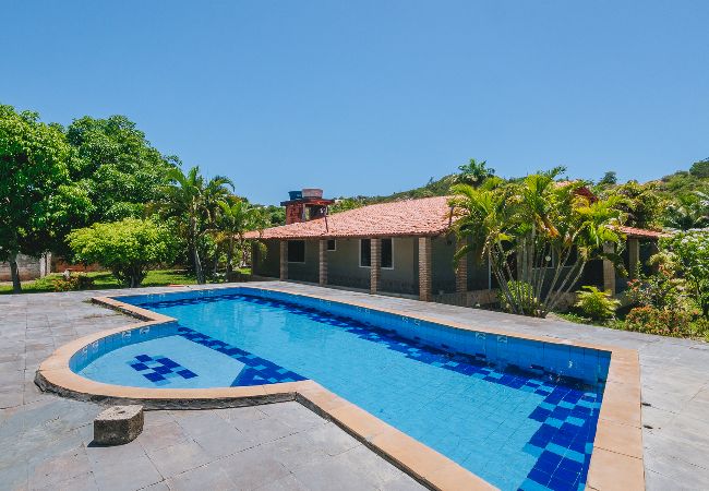 Casa em Camaçari - Casa encantadora c Wi-fi, piscina e churrasqueira Casa em Camaçari - Casa encantadora c Wi-fi, piscina e churrasqueira