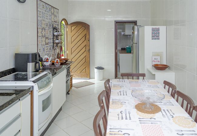 Casa em Itajaí - Sítio charmoso e completo com ótima área de lazer Casa em Itajaí - Sítio charmoso e completo com ótima área de lazer