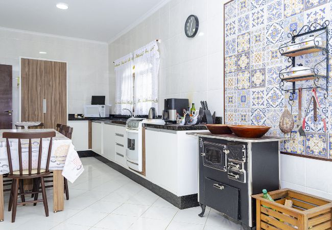 Casa em Itajaí - Sítio charmoso e completo com ótima área de lazer Casa em Itajaí - Sítio charmoso e completo com ótima área de lazer