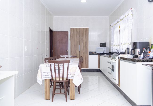 Casa em Itajaí - Sítio charmoso e completo com ótima área de lazer Casa em Itajaí - Sítio charmoso e completo com ótima área de lazer