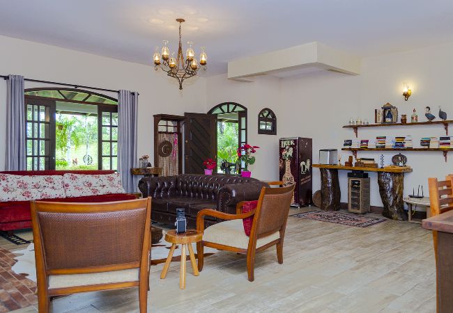 Casa em Itajaí - Sítio charmoso e completo com ótima área de lazer Casa em Itajaí - Sítio charmoso e completo com ótima área de lazer