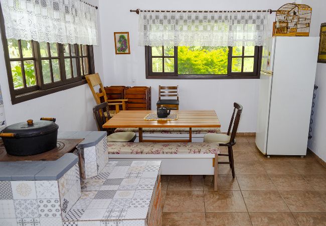 Casa em Itajaí - Sítio charmoso e completo com ótima área de lazer Casa em Itajaí - Sítio charmoso e completo com ótima área de lazer