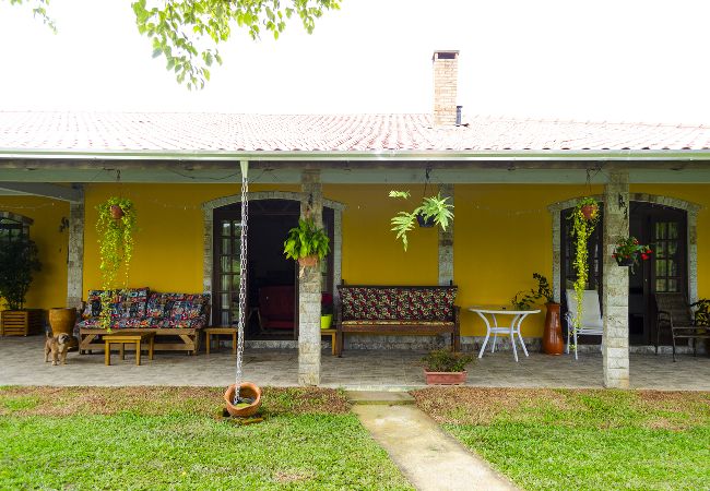 Casa em Itajaí - Sítio charmoso e completo com ótima área de lazer Casa em Itajaí - Sítio charmoso e completo com ótima área de lazer