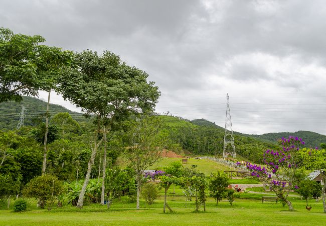Casa em Itajaí - Sítio charmoso e completo com ótima área de lazer Casa em Itajaí - Sítio charmoso e completo com ótima área de lazer