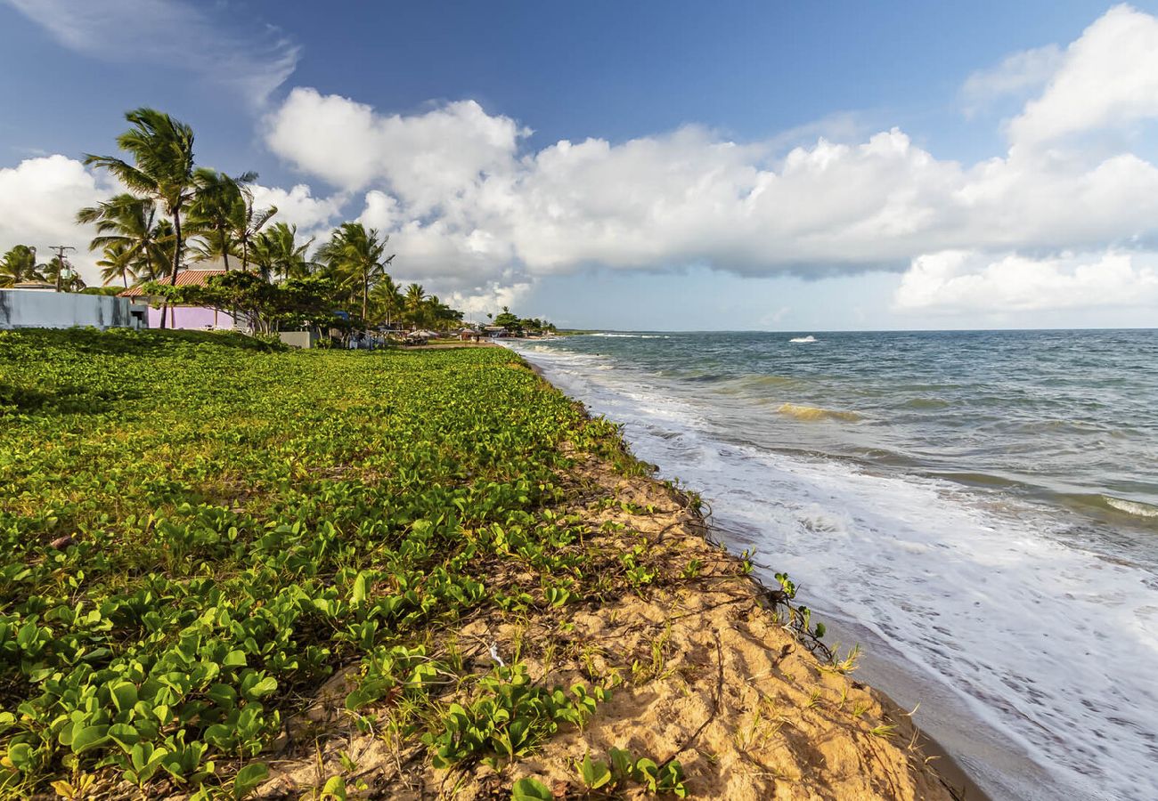 Casa em Santa Cruz Cabrália - Casa com churrasq e Wi-fi prox. de lindas praias Casa em Santa Cruz Cabrália - Casa com churrasq e Wi-fi prox. de lindas praias