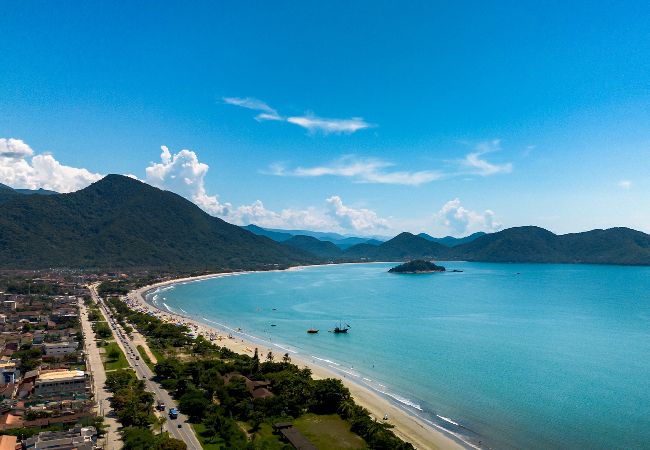 Apartamento em Ubatuba - Apto na Praia de Maranduba com varanda gourmet Apartamento em Ubatuba - Apto na Praia de Maranduba com varanda gourmet