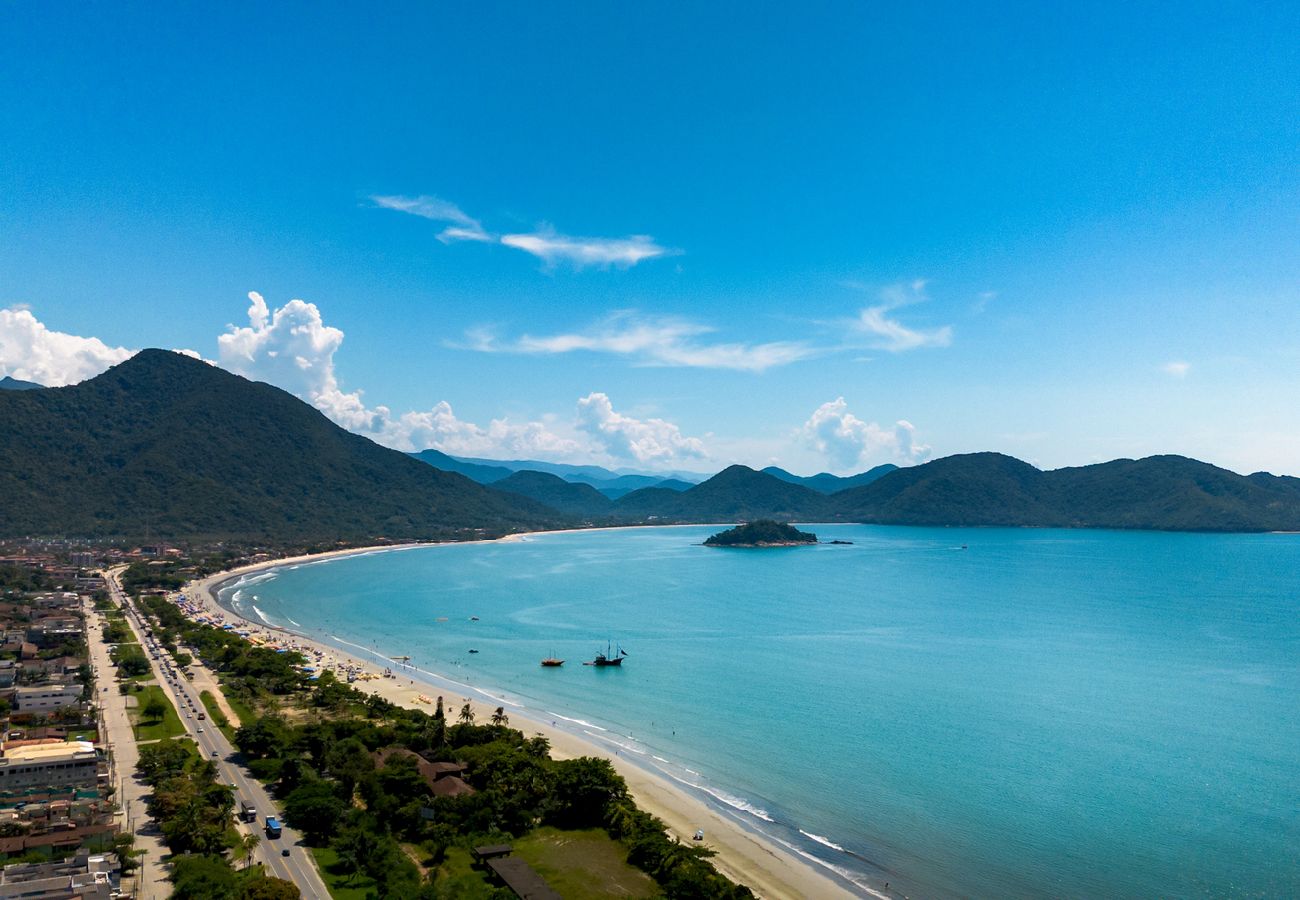 Apartamento em Ubatuba - Apto na Praia de Maranduba com varanda gourmet Apartamento em Ubatuba - Apto na Praia de Maranduba com varanda gourmet