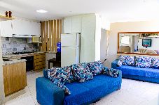 Apartamento em Ubatuba - Apto na Praia de Maranduba com varanda gourmet