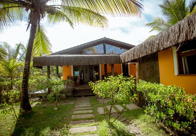 Casa em Ilhéus - Refúgio c Acesso Exclusivo à Praia do Acuípe Casa em Ilhéus - Refúgio c Acesso Exclusivo à Praia do Acuípe