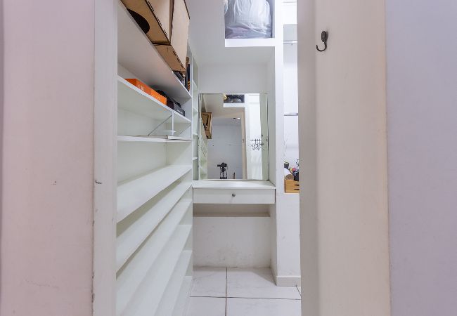 Casa em Belo Horizonte - Flat funcional, com Wi-Fi e ótima localização Casa em Belo Horizonte - Flat funcional, com Wi-Fi e ótima localização