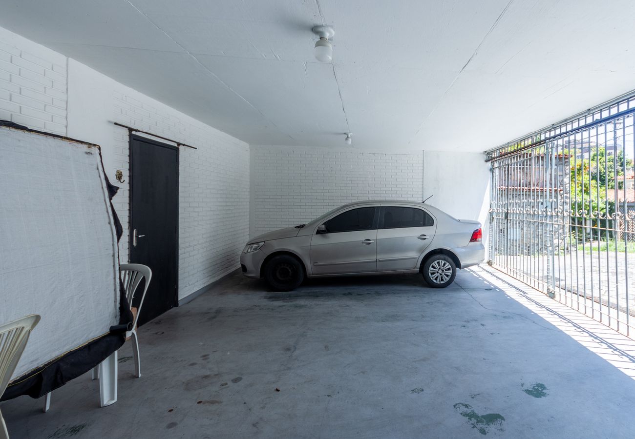 Casa em Belo Horizonte - Flat funcional, com Wi-Fi e ótima localização Casa em Belo Horizonte - Flat funcional, com Wi-Fi e ótima localização