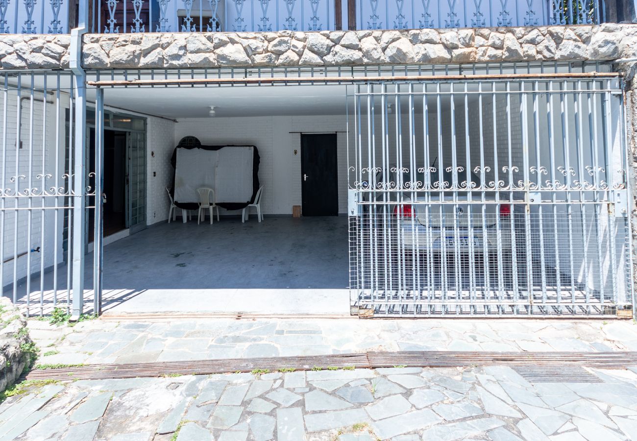 Casa em Belo Horizonte - Flat funcional, com Wi-Fi e ótima localização Casa em Belo Horizonte - Flat funcional, com Wi-Fi e ótima localização