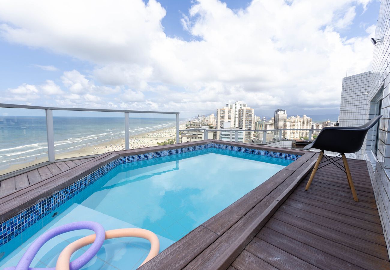 Apartamento em Praia Grande - Cobertura a beira mar com piscina e churrasqueira Apartamento em Praia Grande - Cobertura a beira mar com piscina e churrasqueira