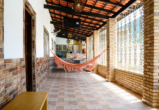 Casa em Caraguatatuba - Casa perto das principais praias c WiFi e churrasq