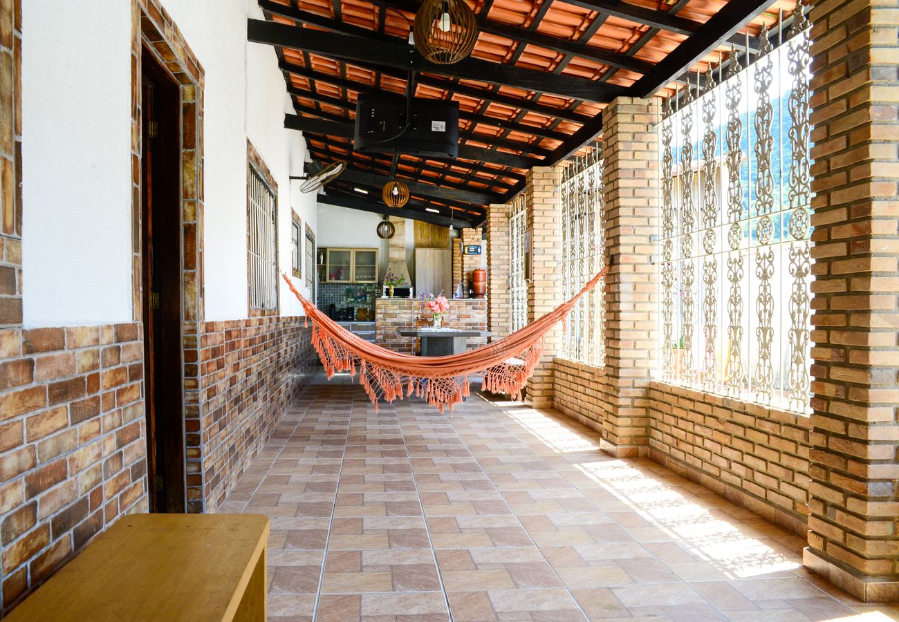 Casa em Caraguatatuba - Casa perto das principais praias c WiFi e churrasq