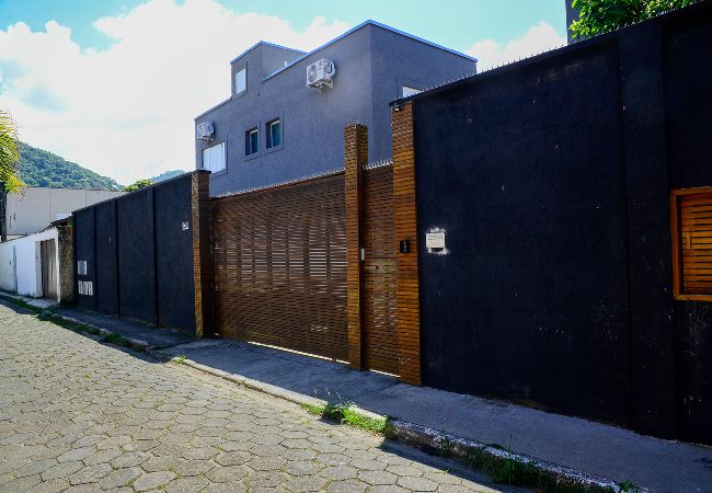 Casa em São Sebastião - Casa c/ Piscina a 150m da Praia de Boiçucanga Casa em São Sebastião - Casa c/ Piscina a 150m da Praia de Boiçucanga