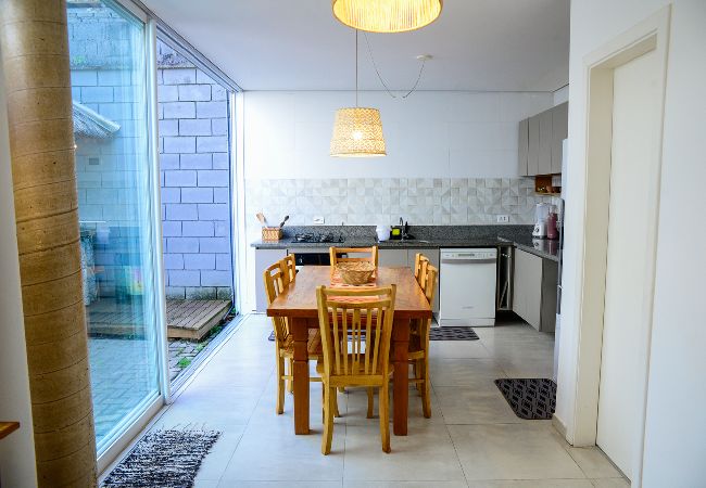 Casa em São Sebastião - Casa c/ Piscina a 150m da Praia de Boiçucanga Casa em São Sebastião - Casa c/ Piscina a 150m da Praia de Boiçucanga