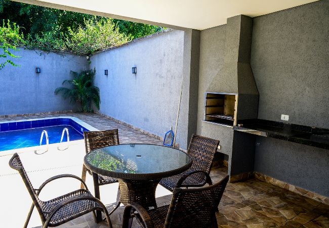 Casa em São Sebastião - Casa c/ Piscina a 150m da Praia de Boiçucanga Casa em São Sebastião - Casa c/ Piscina a 150m da Praia de Boiçucanga
