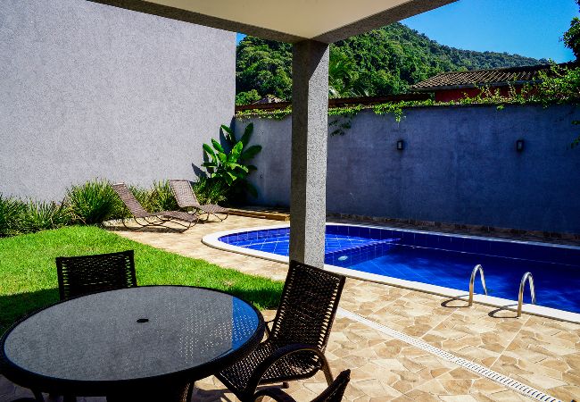 Casa em São Sebastião - Casa c/ Piscina a 150m da Praia de Boiçucanga Casa em São Sebastião - Casa c/ Piscina a 150m da Praia de Boiçucanga