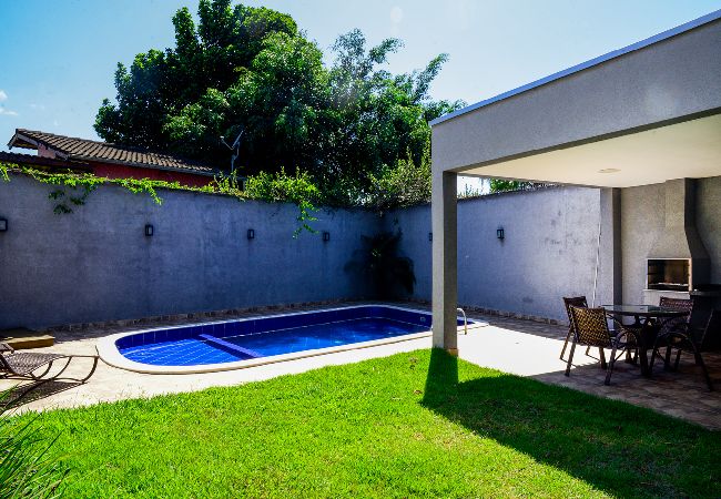 Casa em São Sebastião - Casa c/ Piscina a 150m da Praia de Boiçucanga Casa em São Sebastião - Casa c/ Piscina a 150m da Praia de Boiçucanga