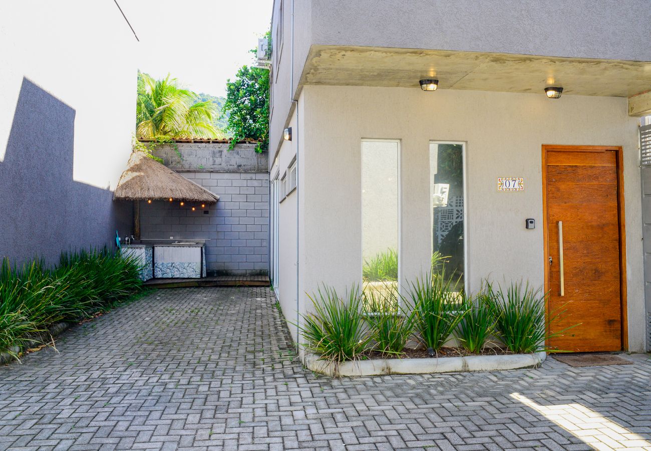 Casa em São Sebastião - Casa c/ Piscina a 150m da Praia de Boiçucanga Casa em São Sebastião - Casa c/ Piscina a 150m da Praia de Boiçucanga