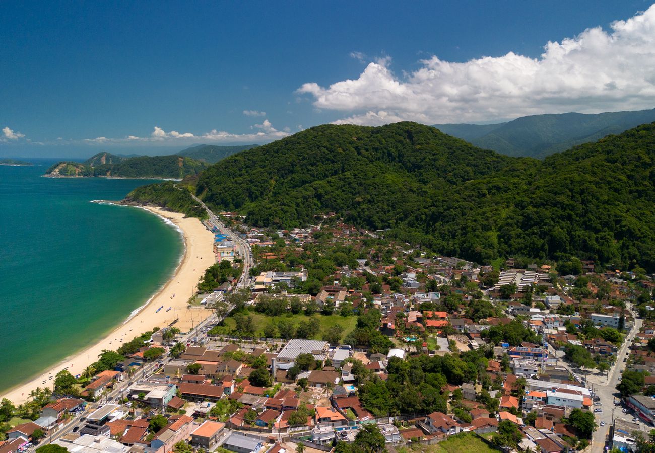 Casa em São Sebastião - Casa c/ Piscina a 150m da Praia de Boiçucanga Casa em São Sebastião - Casa c/ Piscina a 150m da Praia de Boiçucanga