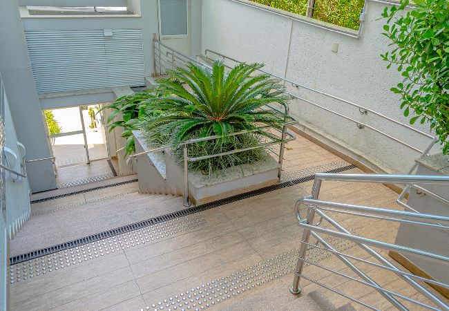 Apartamento em Florianópolis - Apartamento completo em Trindade, perto da UFSC! Apartamento em Florianópolis - Apartamento completo em Trindade, perto da UFSC!
