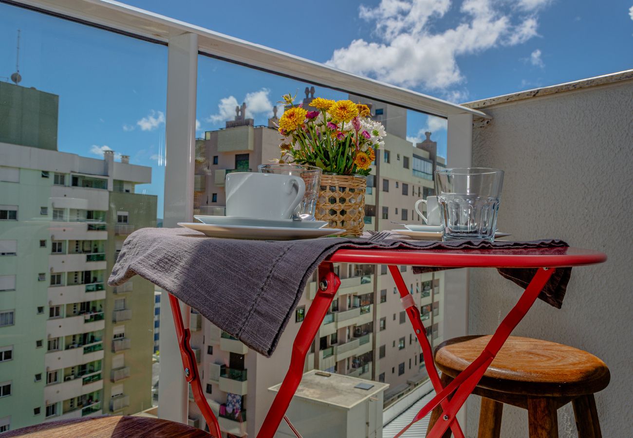Apartamento em Florianópolis - Apartamento completo em Trindade, perto da UFSC! Apartamento em Florianópolis - Apartamento completo em Trindade, perto da UFSC!