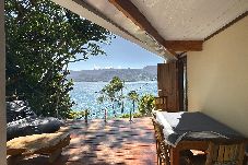 Chalé em Ilhabela - Chalé Jabuticabeira com Wi-Fi e vista para o mar