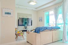 Apartamento em Itapema - Apto com Wi-Fi a poucos passos da Praia Central