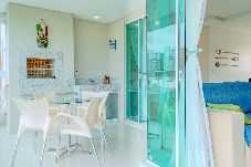 Apartamento em Itapema - Apto com Wi-Fi a poucos passos da Praia Central