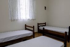 Casa em Mongaguá - Casa a 600m do mar com garagem e pet friendly