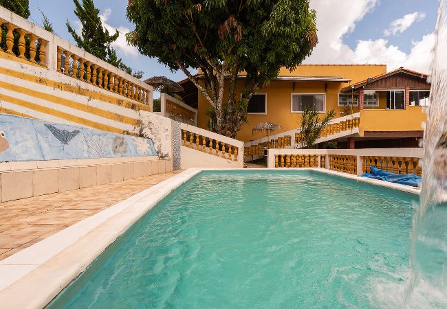 Casa em Extrema - Chácara com lazer completo,Wi-Fi e boa localização Casa em Extrema - Chácara com lazer completo,Wi-Fi e boa localização