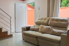 Casa em Bertioga - Casa com WiFi a 700 m da Praia de Maitinga