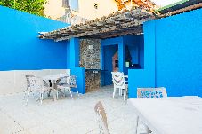 Apartamento em Salvador - Apto com ar-condicionado e Wi-Fi a 150m do mar